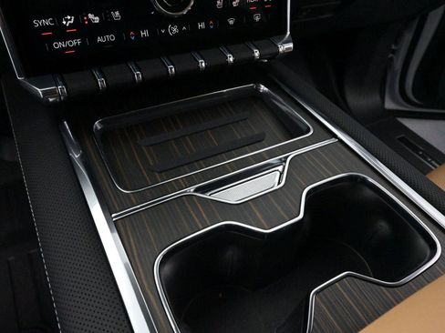 Used 2026 GMC Sierra EV Denali image 20