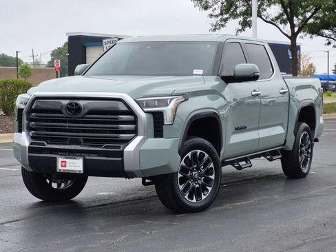 Used 2025 Toyota Tundra Limited AWD/4WD image 2