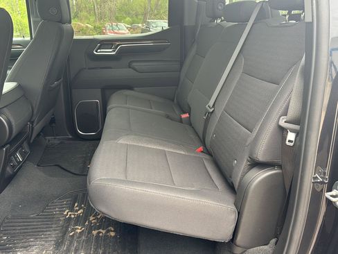 Used 2024 Chevrolet Silverado 1500 LT AWD/4WD image 10