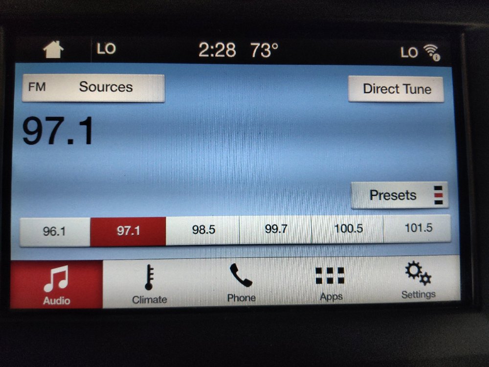 Used 2018 Ford Fusion SE FWD image 25