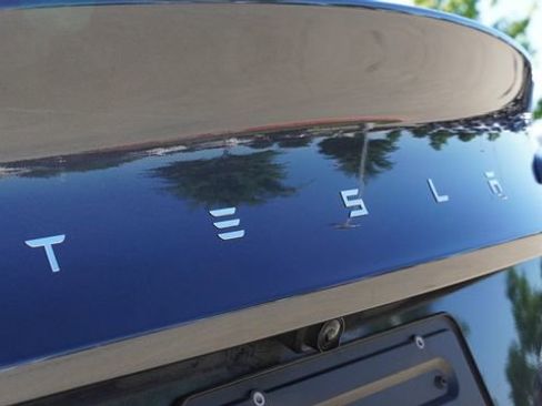 Used 2025 Tesla Model 3 Long Range RWD image 12
