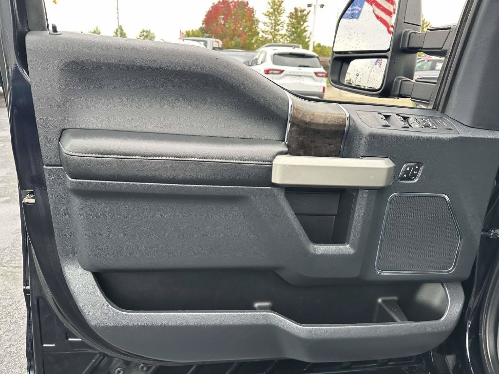 Certified 2022 Ford F250 Lariat w/ Black Appearance Package AWD/4WD image 9