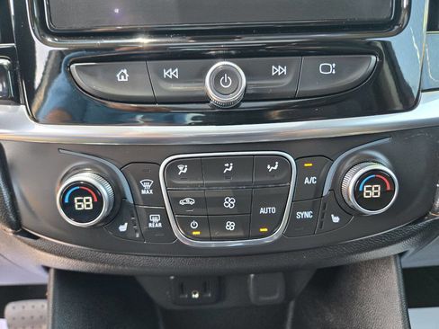 Used 2019 Chevrolet Traverse LT w/ LT Premium Package FWD image 36