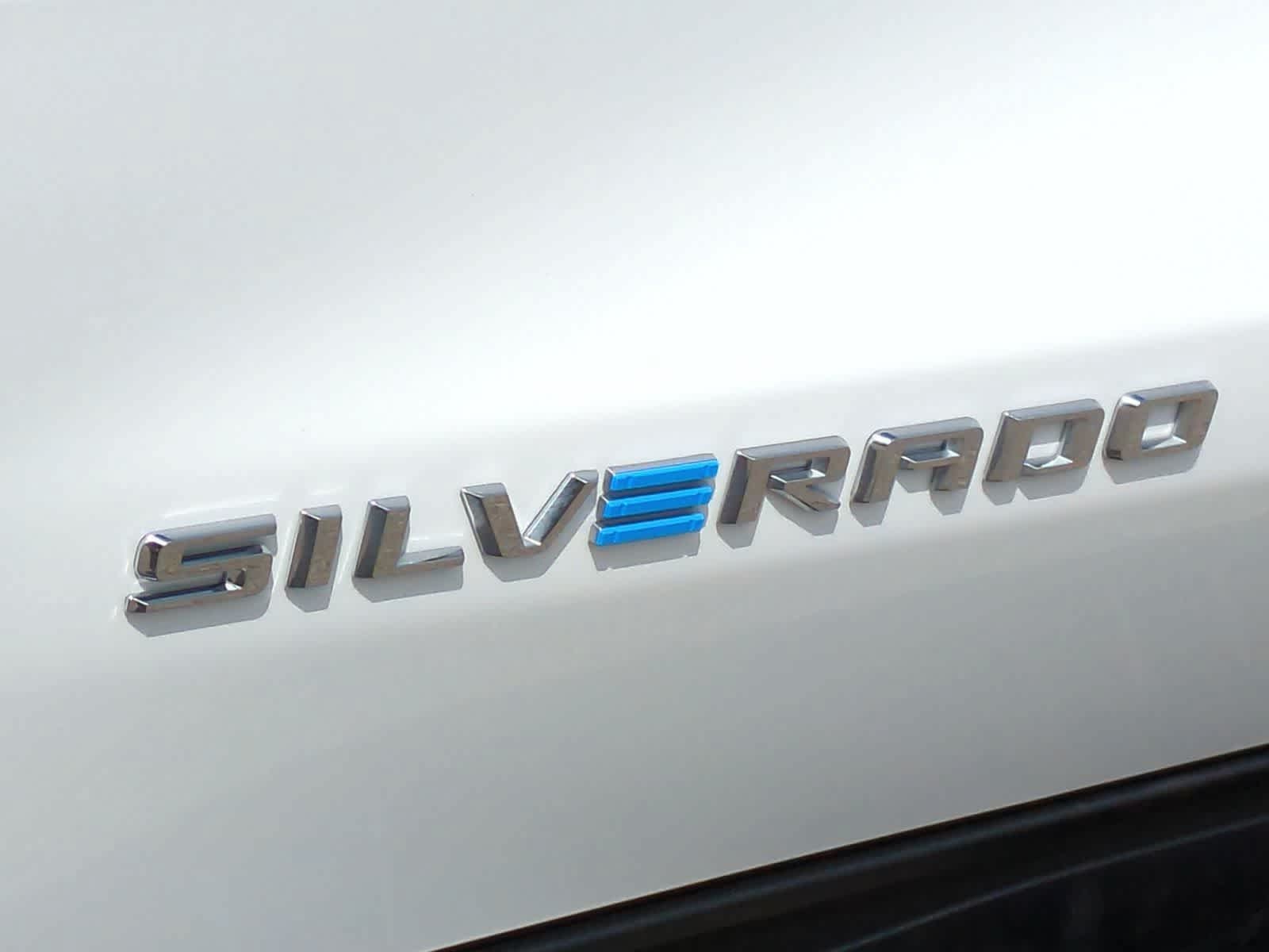 Used 2026 Chevrolet Silverado EV LT AWD/4WD image 9