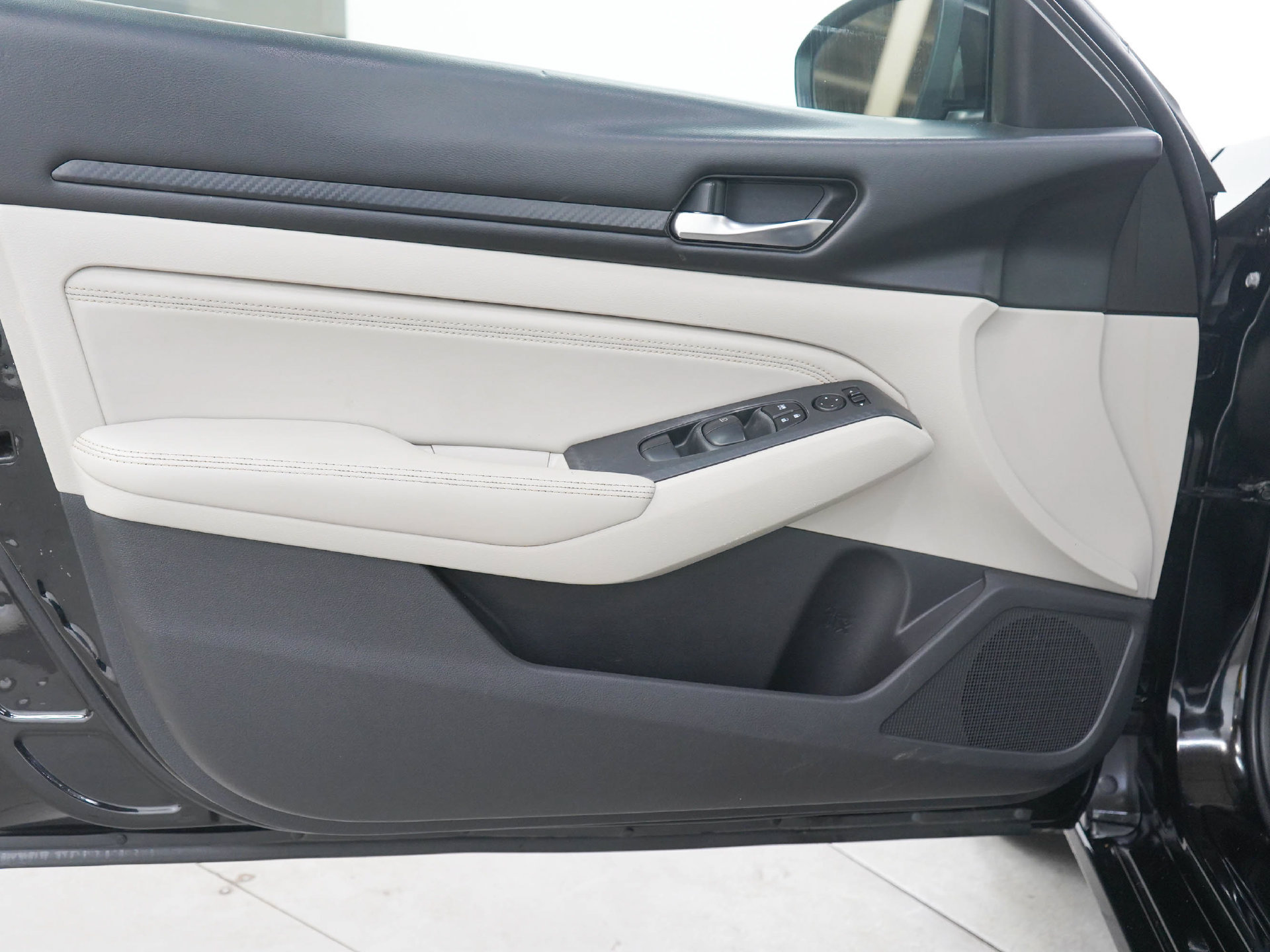 Used 2020 Nissan Altima 2.5 S FWD image 17