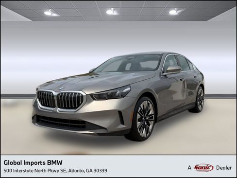 Used 2026 BMW 530i RWD image 1