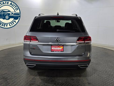 Used 2023 Volkswagen Atlas SE AWD/4WD image 6