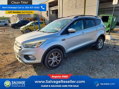 Used 2017 Ford Escape SE w/ Equipment Group 201A