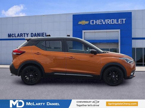 Used 2020 Nissan Kicks SR w/ Exterior Package FWD image 6