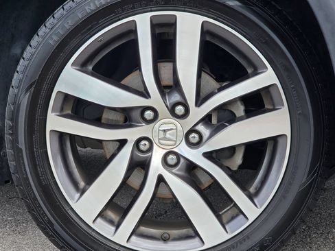 Used 2016 Honda Pilot Touring image 23