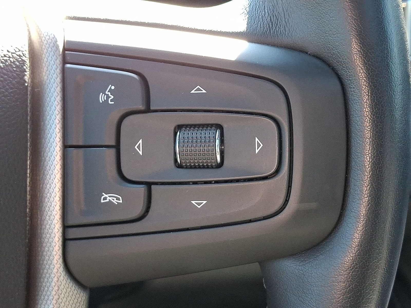 Certified 2023 GMC Yukon XL Denali w/ Denali Reserve Package AWD/4WD image 18