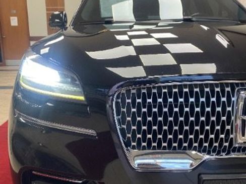 Used 2020 Lincoln Aviator Reserve w/ Elements Package Plus image 34