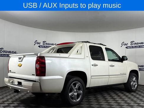 Used 2012 Chevrolet Avalanche LTZ AWD/4WD image 6