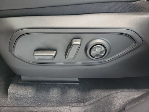 New 2025 Jeep Grand Cherokee Limited AWD/4WD image 11