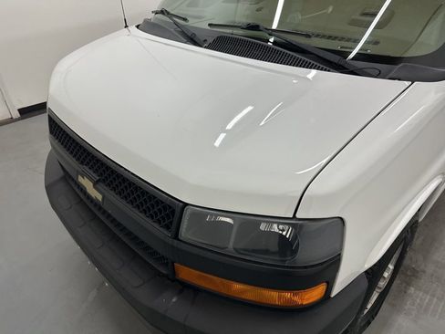 Used 2021 Chevrolet Express 2500 w/ Driver Convenience Package RWD image 24