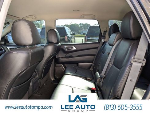 Used 2017 Nissan Pathfinder SV w/ Trailer Tow Package FWD image 12
