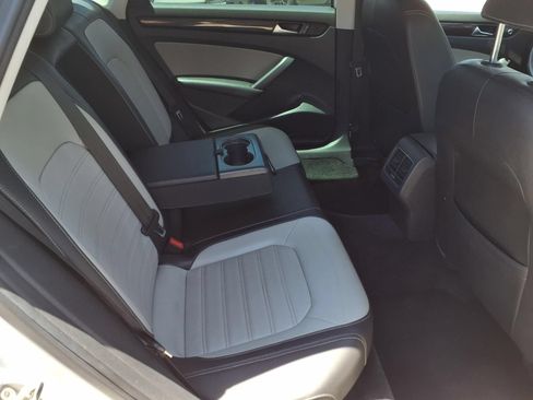 Used 2015 Volkswagen Passat 1.8T Sport FWD image 21