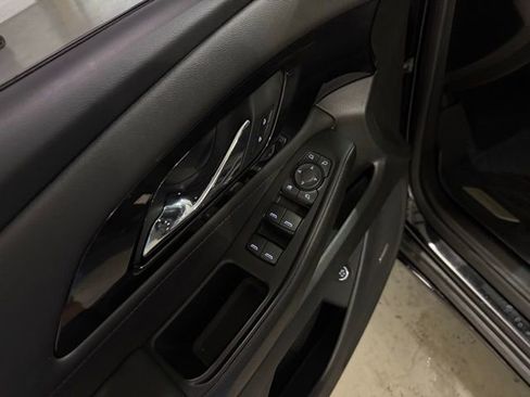 Certified 2023 Chevrolet Traverse RS w/ LPO, Floor Liner Package image 11