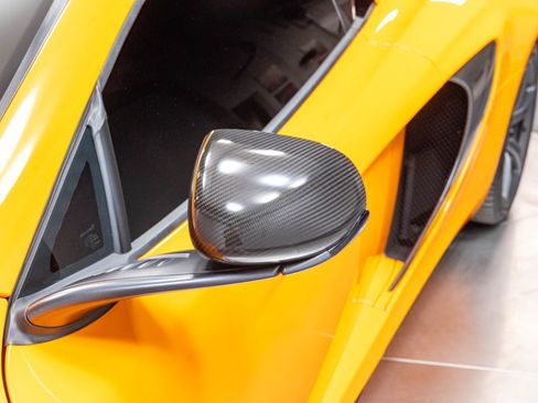 Used 2015 McLaren 650S Spider RWD image 50