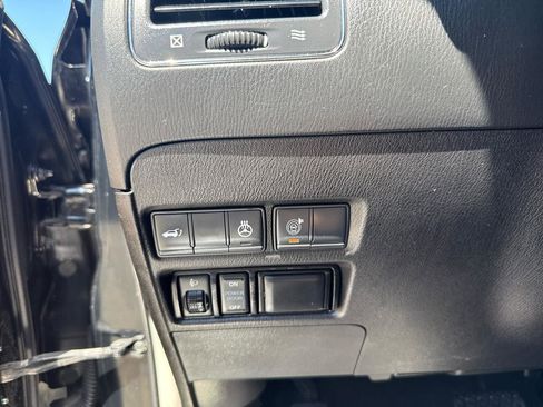 Used 2018 Nissan Armada Platinum w/ Captain Seat Package RWD image 29