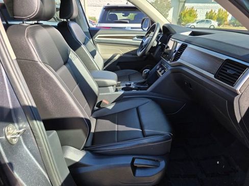 Used 2022 Volkswagen Atlas SE image 9