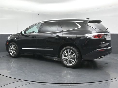 Used 2023 Buick Enclave Essence w/ Experience Buick Package image 5