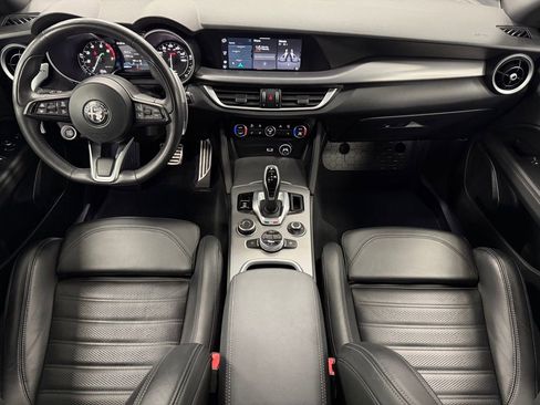 Used 2023 Alfa Romeo Stelvio Veloce image 17