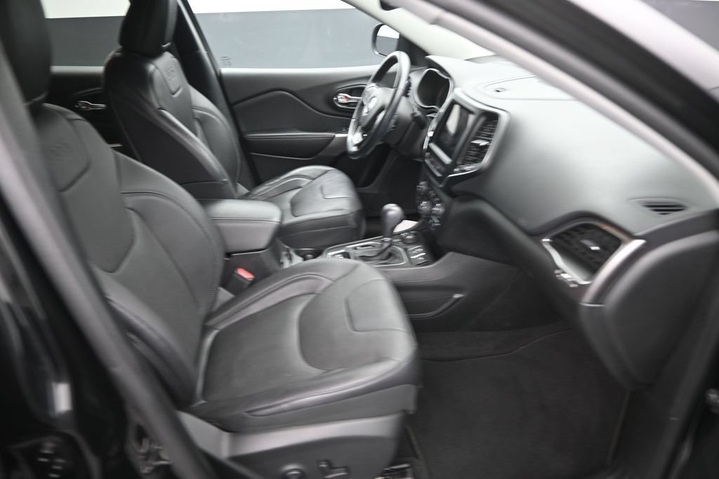 Used 2021 Jeep Cherokee Latitude Lux w/ Sun & Sound Group AWD/4WD image 11