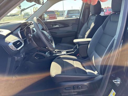 Used 2023 Chevrolet TrailBlazer LT w/ Convenience Package image 6