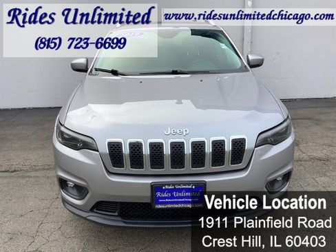 Used 2019 Jeep Cherokee Latitude Plus w/ Comfort/Convenience Group FWD image 8