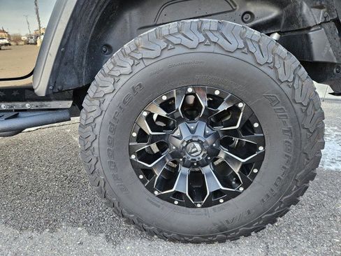 Used 2018 Jeep Wrangler Unlimited Rubicon w/ Steel Bumper Group image 23