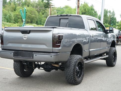 Used 2017 Nissan Titan SV AWD/4WD image 5