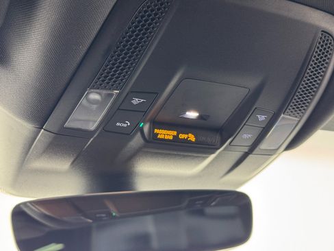 Used 2023 Porsche Taycan 4S w/ Technology Package image 35