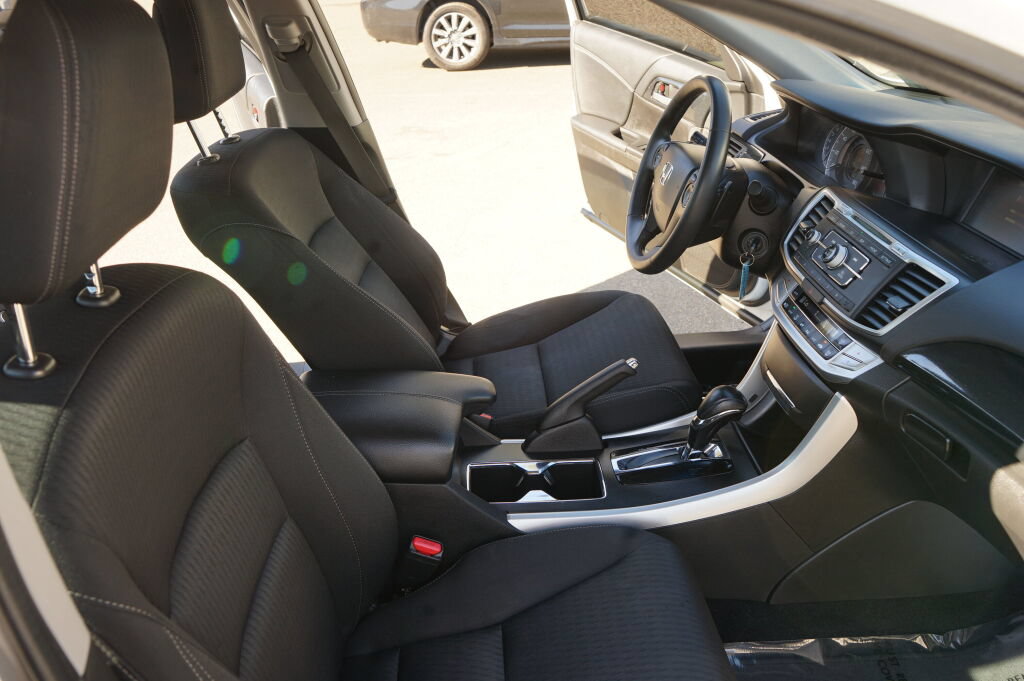 Used 2014 Honda Accord Sport image 21