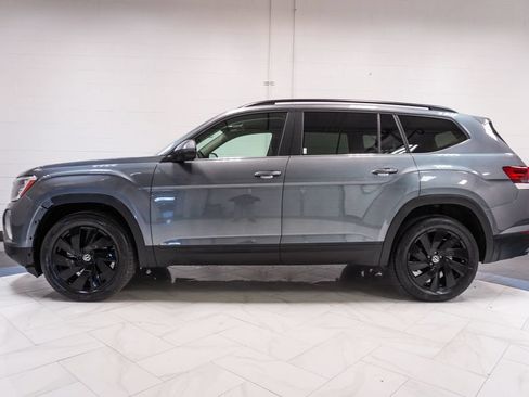 Used 2025 Volkswagen Atlas SE AWD/4WD image 39