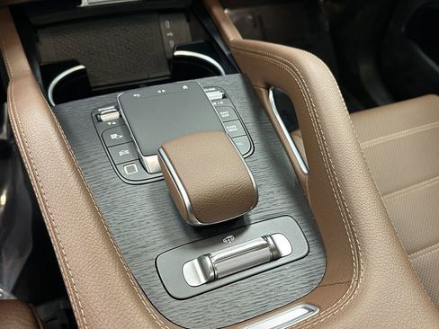 Certified 2025 Mercedes-Benz GLS 450 4MATIC image 34