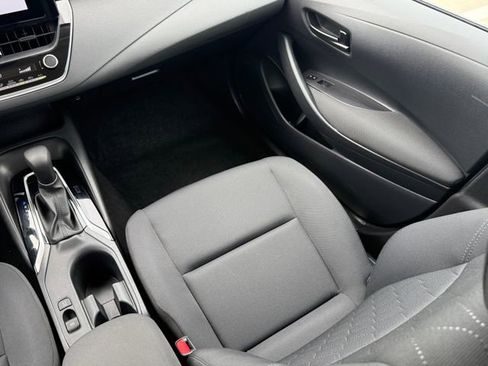 Used 2024 Toyota Corolla LE FWD image 24