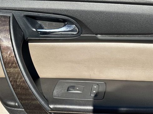 Used 2016 GMC Acadia SLT image 15