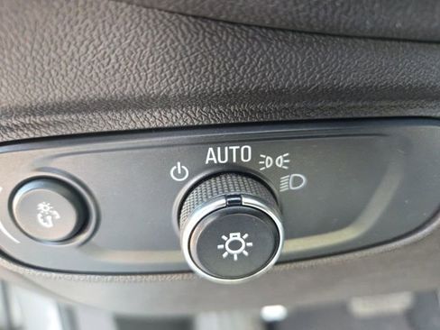 Used 2024 Chevrolet Equinox LT image 20