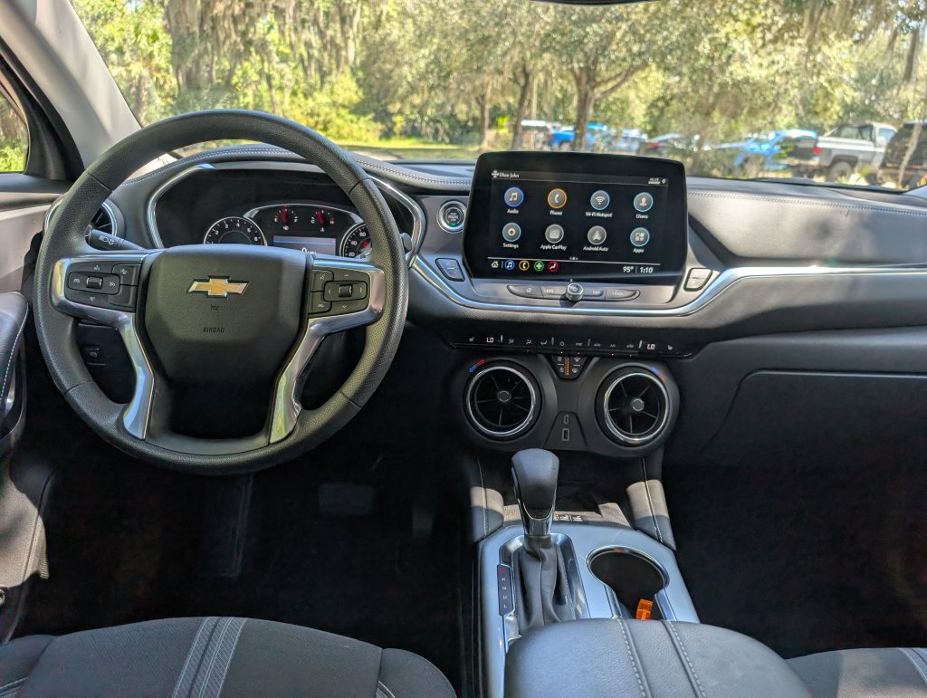 Used 2024 Chevrolet Blazer LT w/ Redline Edition FWD image 13