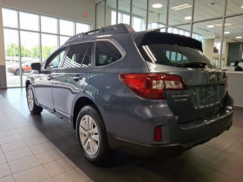 Used 2017 Subaru Outback 2.5i Premium AWD/4WD image 4