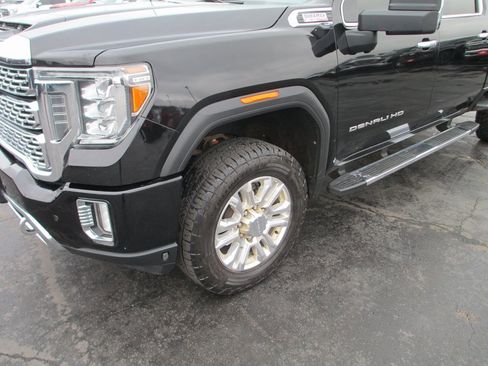 Used 2020 GMC Sierra 2500 Denali w/ Denali Ultimate Package image 11