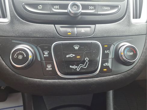 Used 2024 Chevrolet Malibu RS FWD image 24