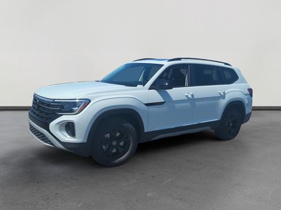 New 2025 Volkswagen Atlas Peak Edition SE