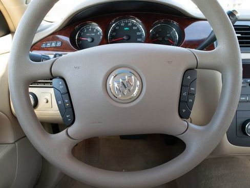 Used 2006 Buick Lucerne CX image 23