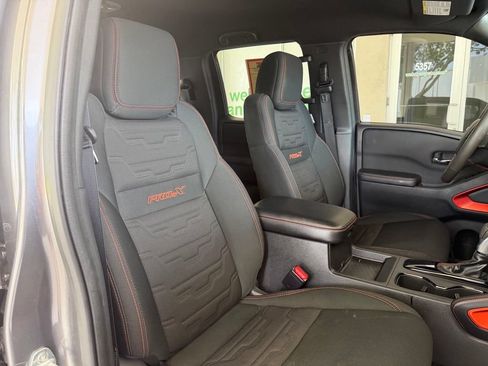 Used 2025 Nissan Frontier Pro-X RWD image 23
