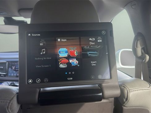 Used 2020 Chrysler Pacifica Touring-L Plus w/ Advanced Safetytec Group image 31