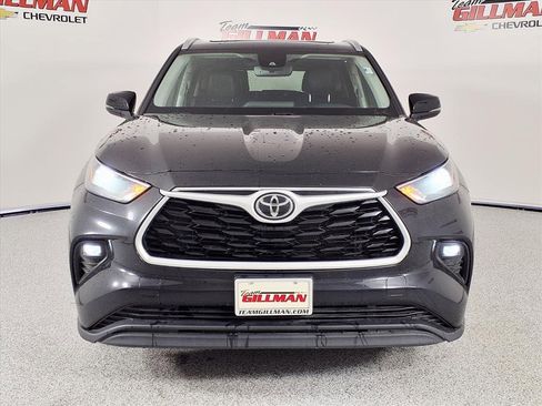Used 2022 Toyota Highlander XLE image 5
