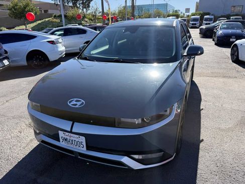 Used 2024 Hyundai Ioniq 5 SEL image 3