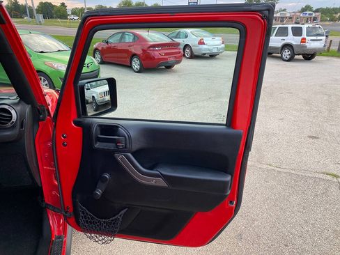 Used 2015 Jeep Wrangler Sport AWD/4WD image 37